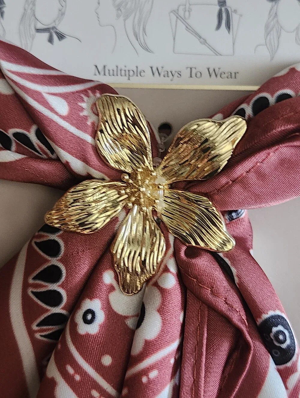 NWT Nanette Lepore Silk Feel Square Scarf With Gold Tone Floral Brooch 21 X 21